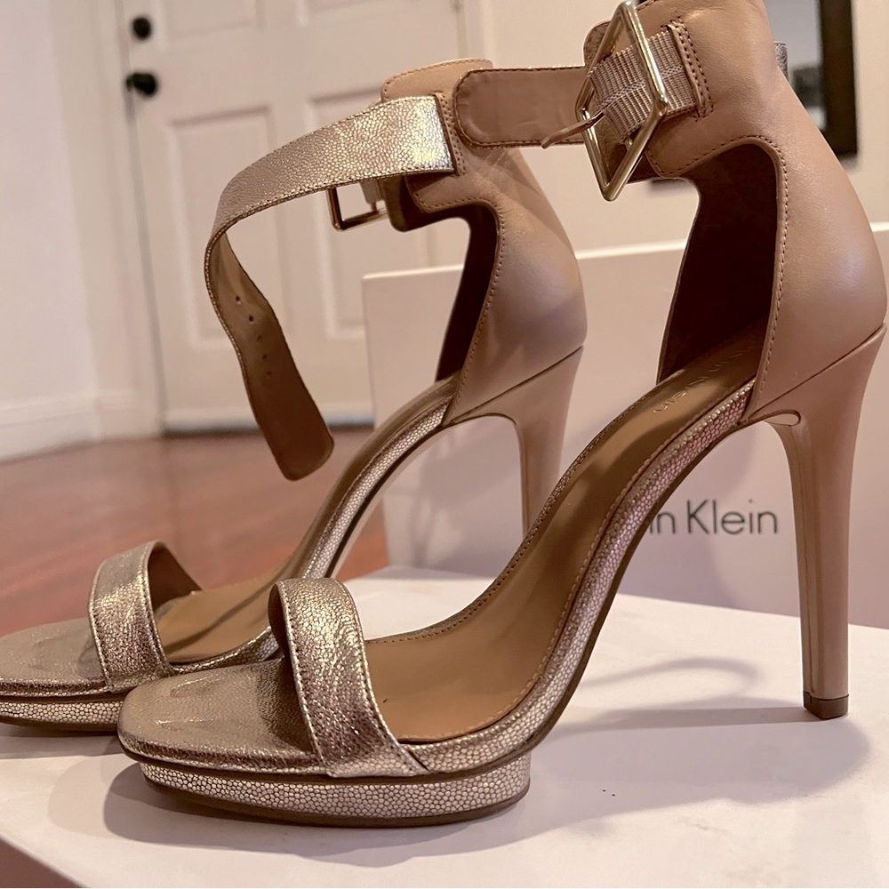 Steve Madden sandal